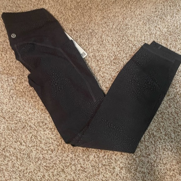 Lululemon Power Thru HR Tight 25" Size 2 - Picture 6 of 6